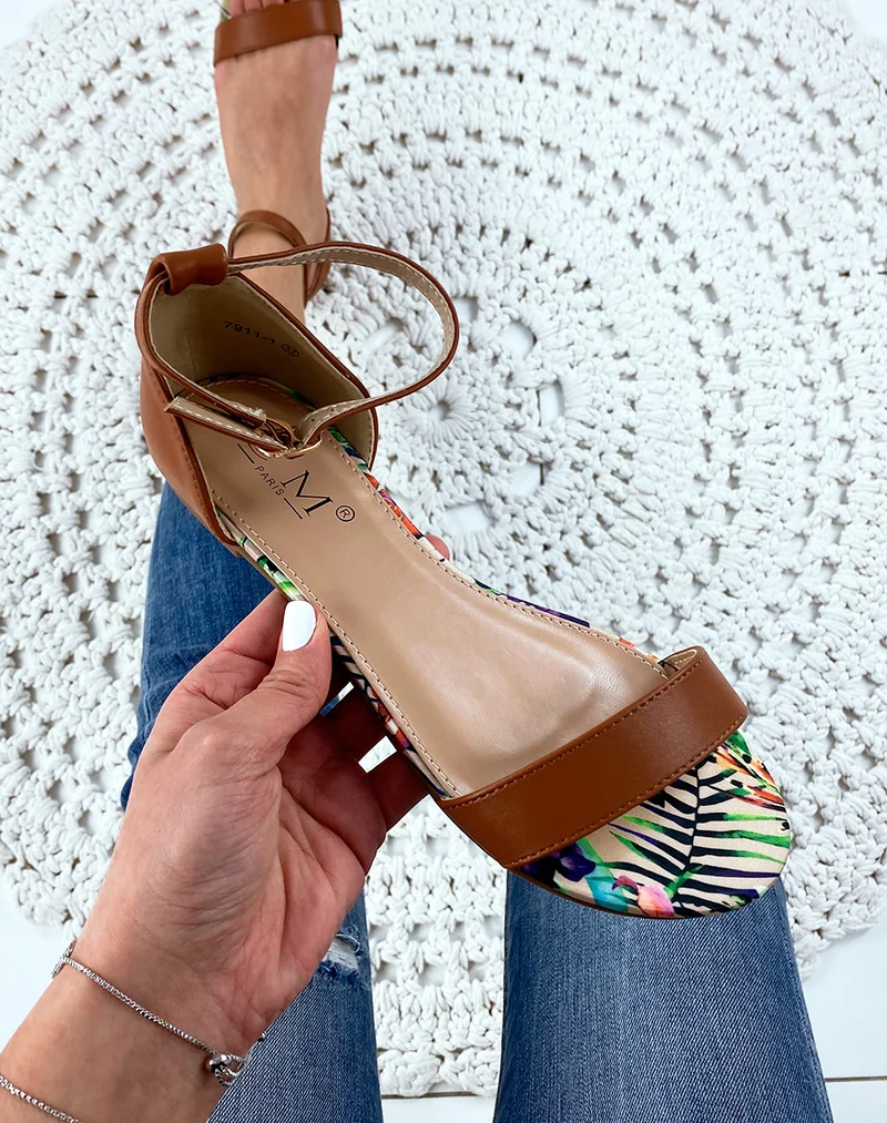Nu-pieds camel en simili cuir