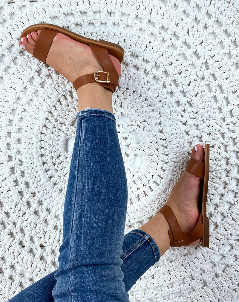 Nu-pieds à sangles épaisses couleur camel