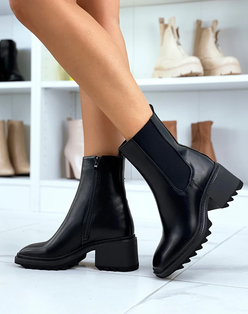 Bottines à talon noires à bout carré