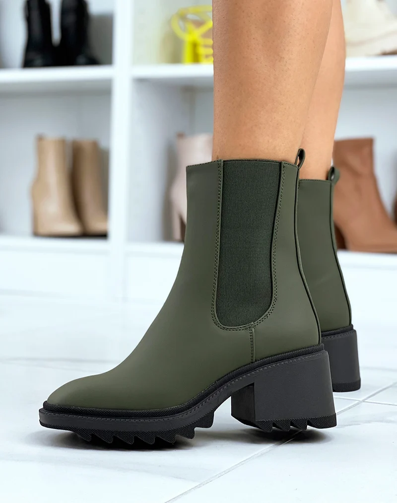 Bottines à talon kaki gommées à bout carré