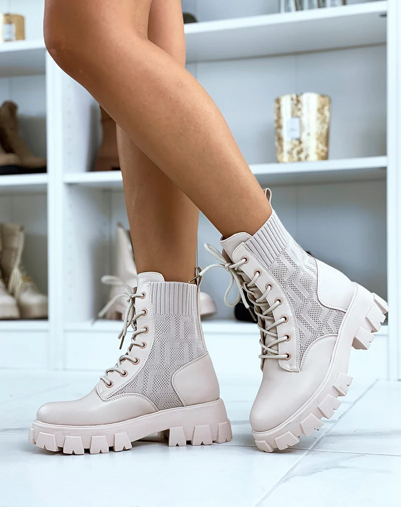 Bottines beiges lacées effet chaussette à imprimés aztèques et semelle crantée