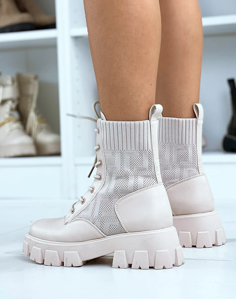 Bottines beiges lacées effet chaussette à imprimés aztèques et semelle crantée