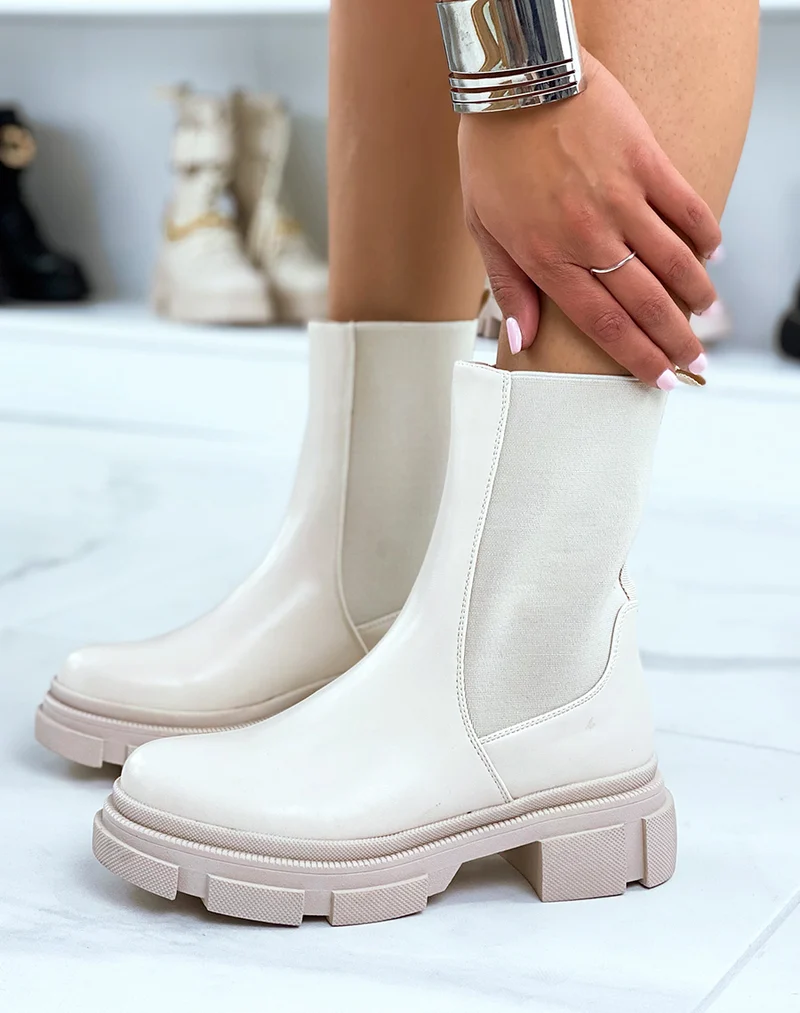 Bottines beiges montantes à élastiques et semelle crantée