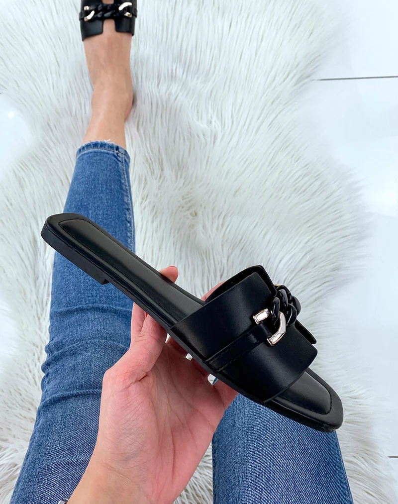 Mules plates noires à chaîne argenté et noire