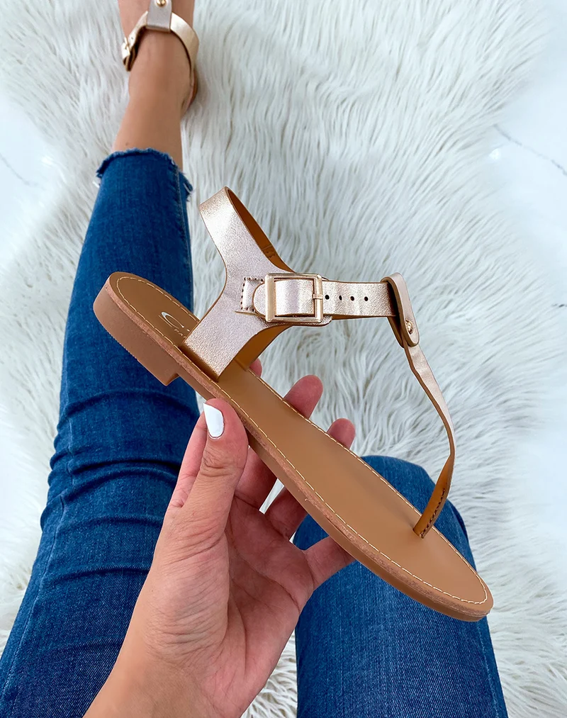 Nu-pieds rose gold à clou doré