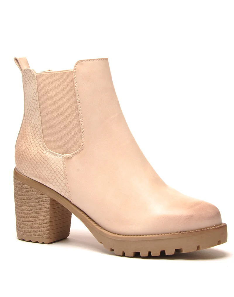 Magnifiques Chelsea boots beige effet patiné à l'avant