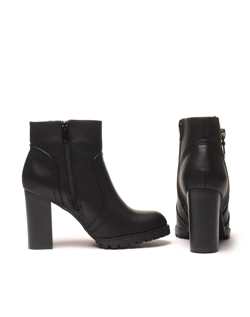 Bottines à talons noires hautes