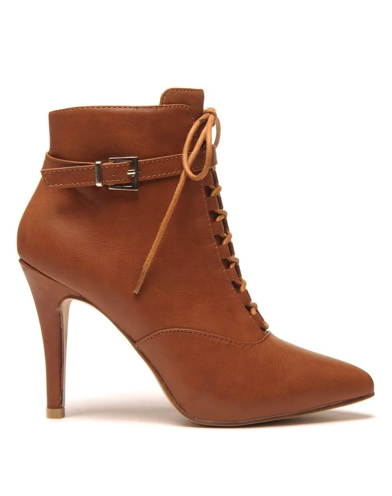 Bottine camel à talon avec lacets