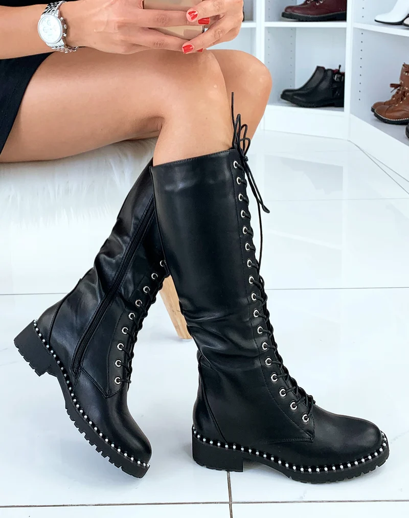 Bottes noires hautes à lacets à perle