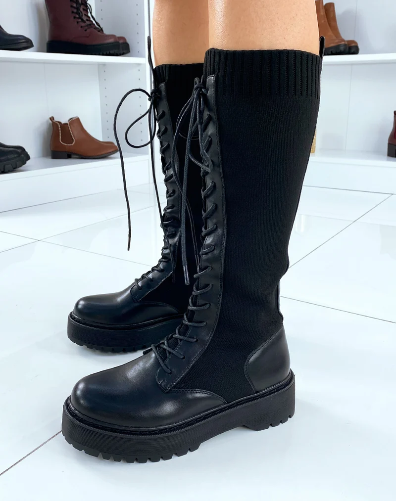 Bottes noires lacées façon chaussette