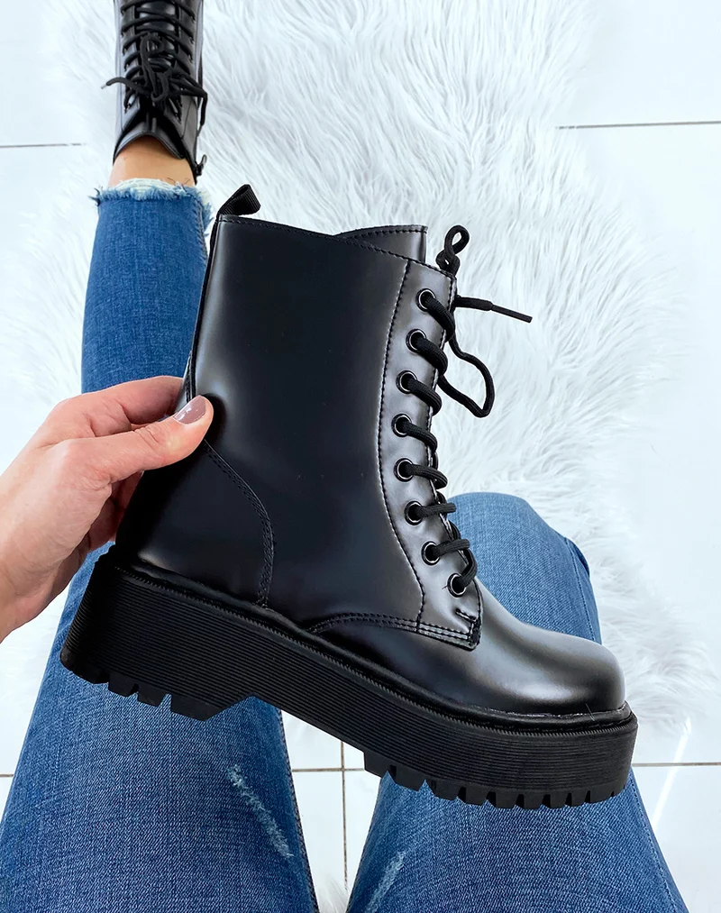 Bottines mat noir à grosse plateforme
