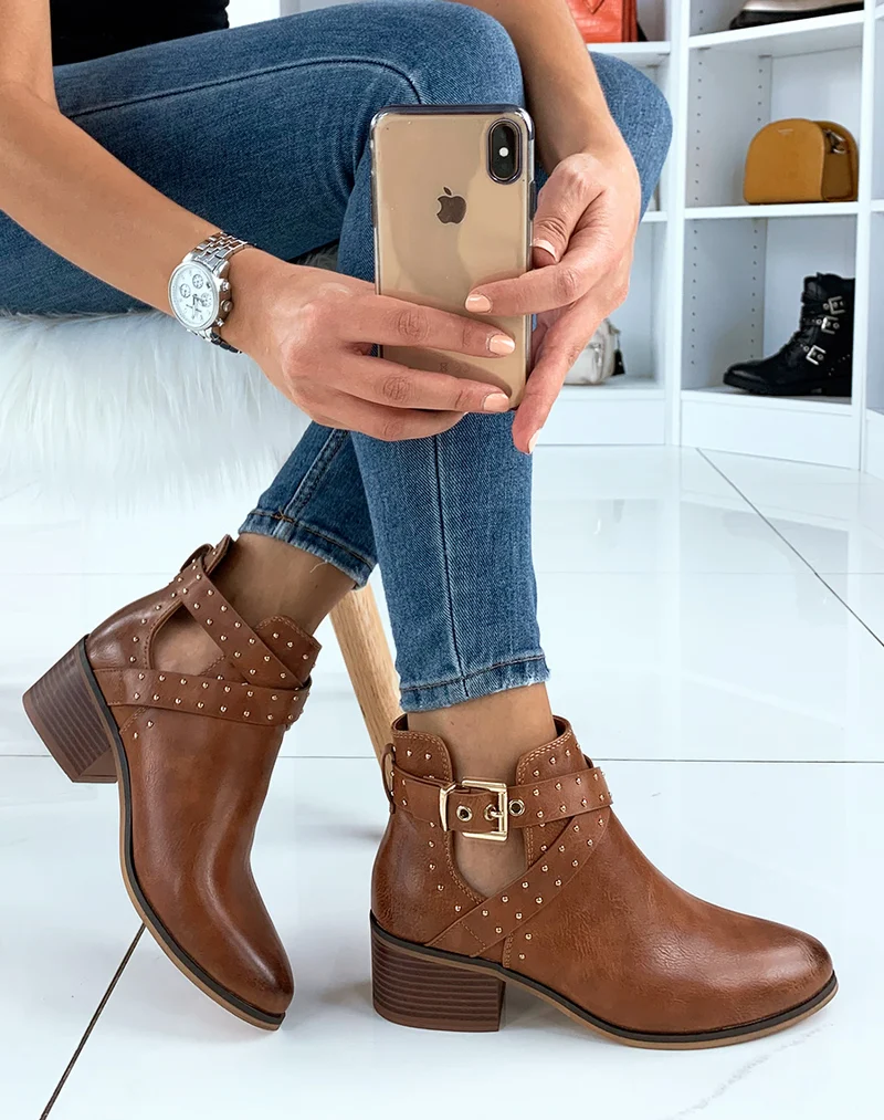 Bottines basses camel ouvertes