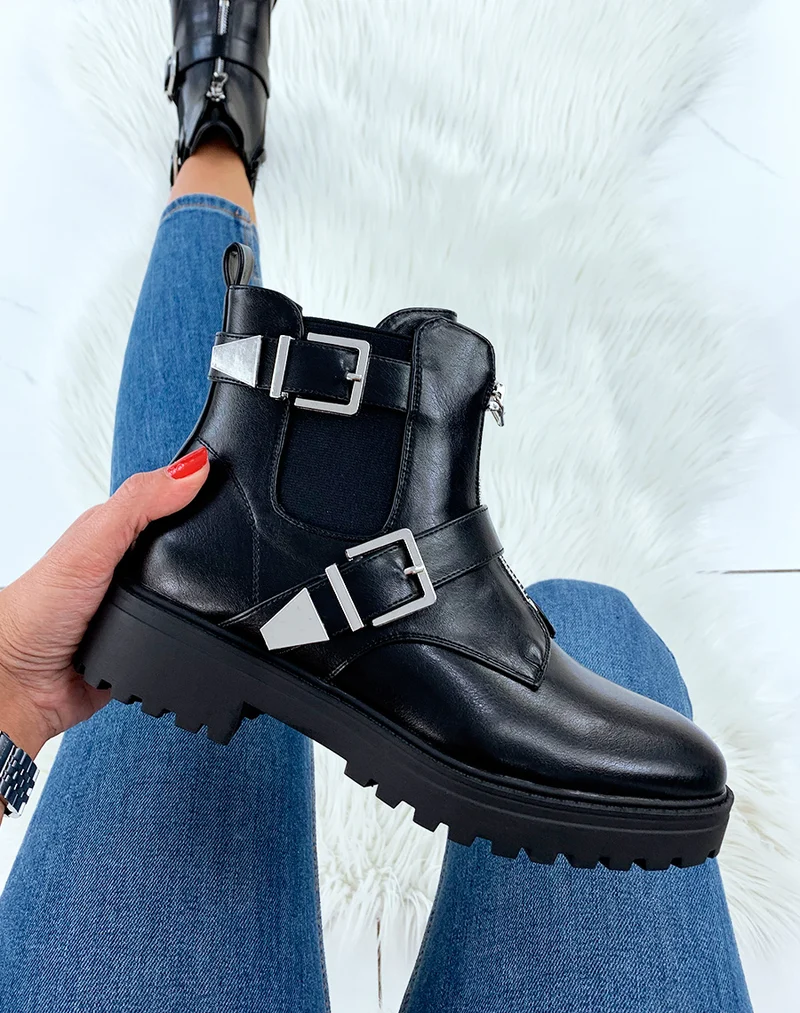 Bottines noires à lanières