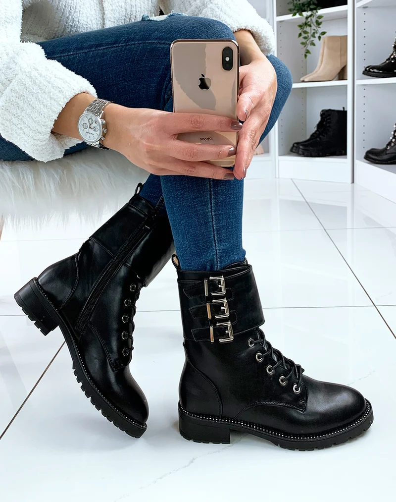 Bottines noires à lanière épaisse