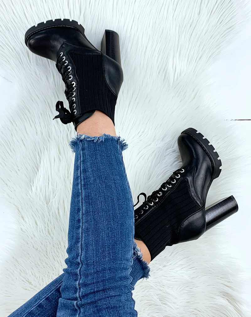 Bottines à talon noires effet chaussette