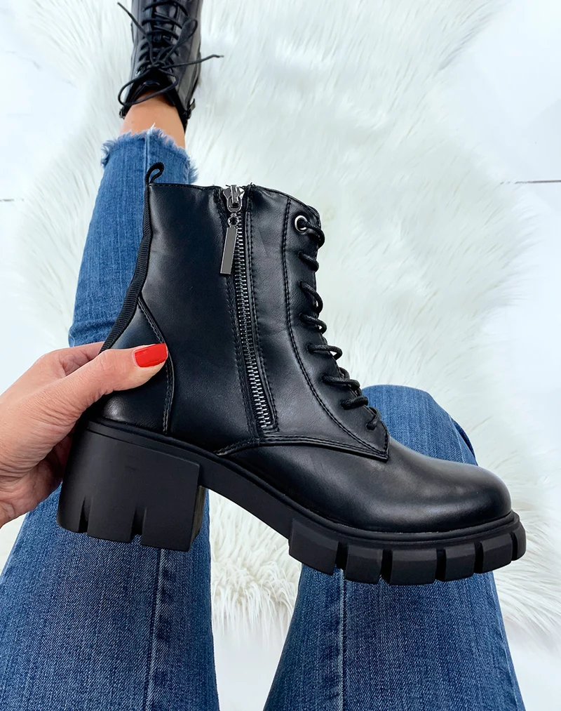 Bottines noir mat à talon mi-haut
