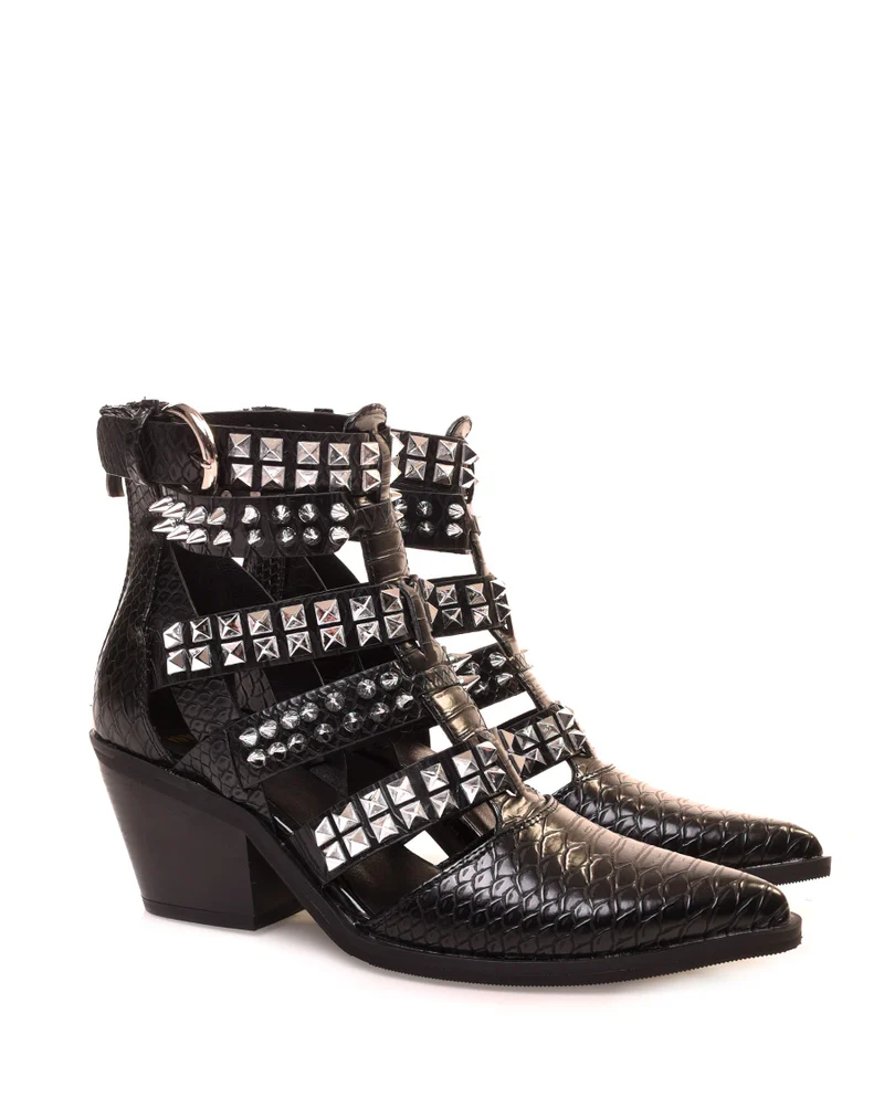 Santiags noires effet croco ajourées et ornées de clous