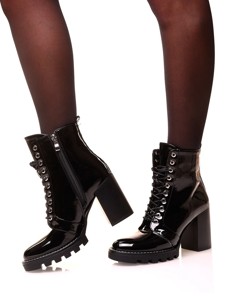 Bottines noires vernies à talons et à lacets