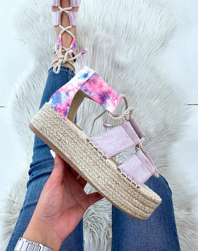 Compensées lilas à lacet et semelle en toile de jute