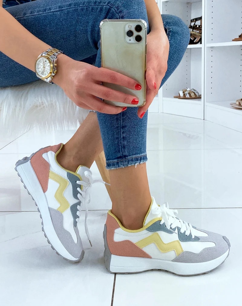 Baskets à multiples empiècements bleus jaunes et gris