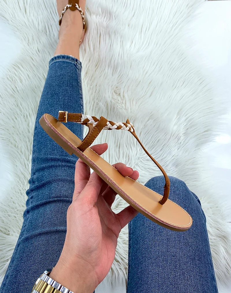 Nu-pieds en suédine camel à détail tressé