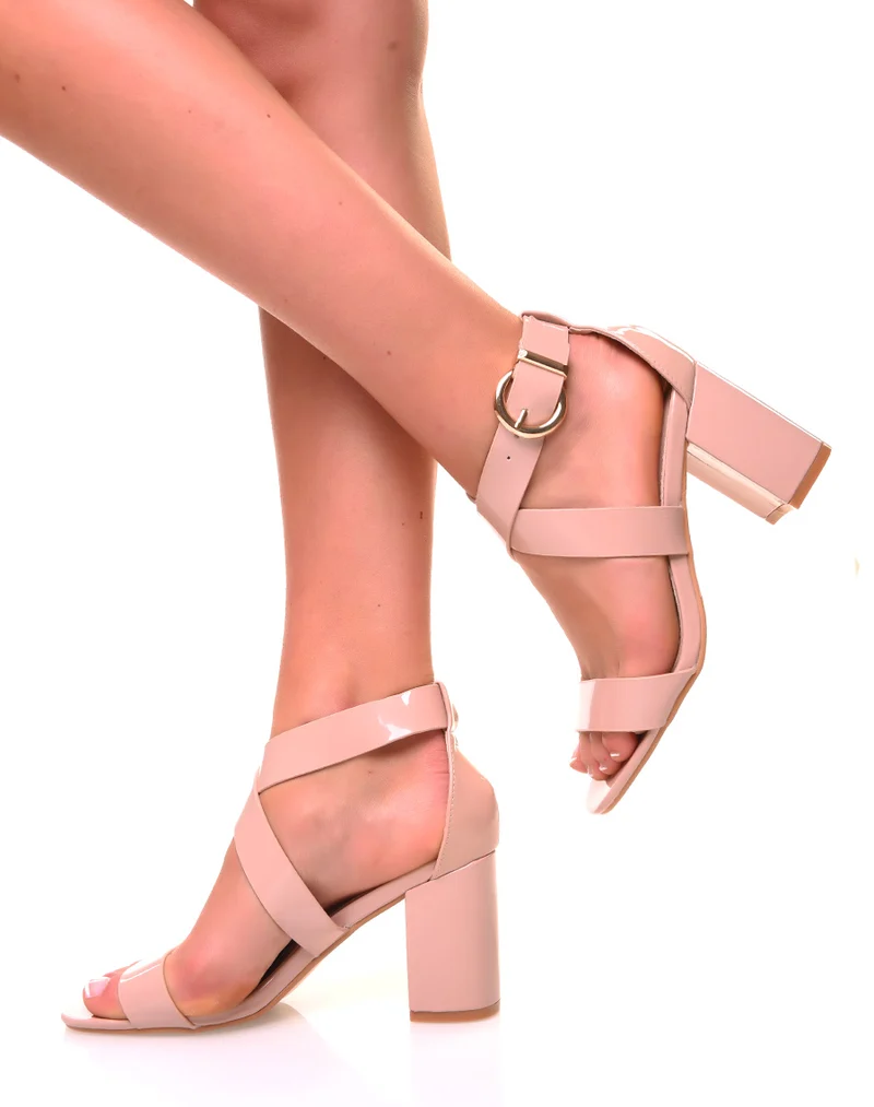 Sandale rose vernis