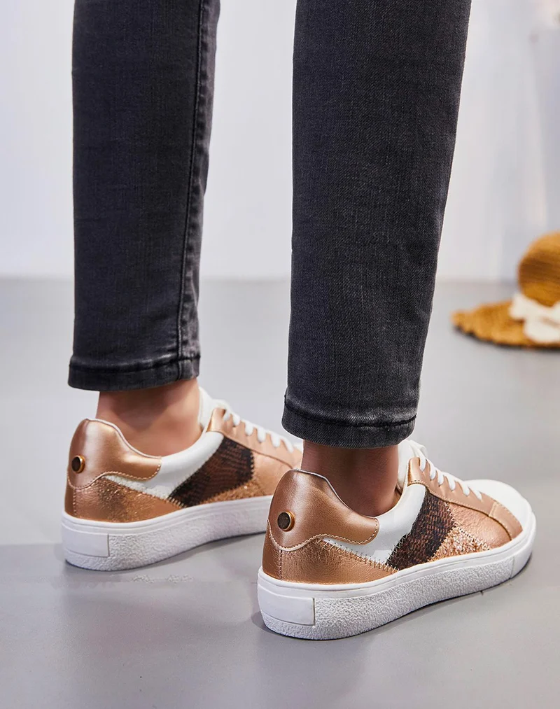Basket blanche et rose gold à motifs animaliers
