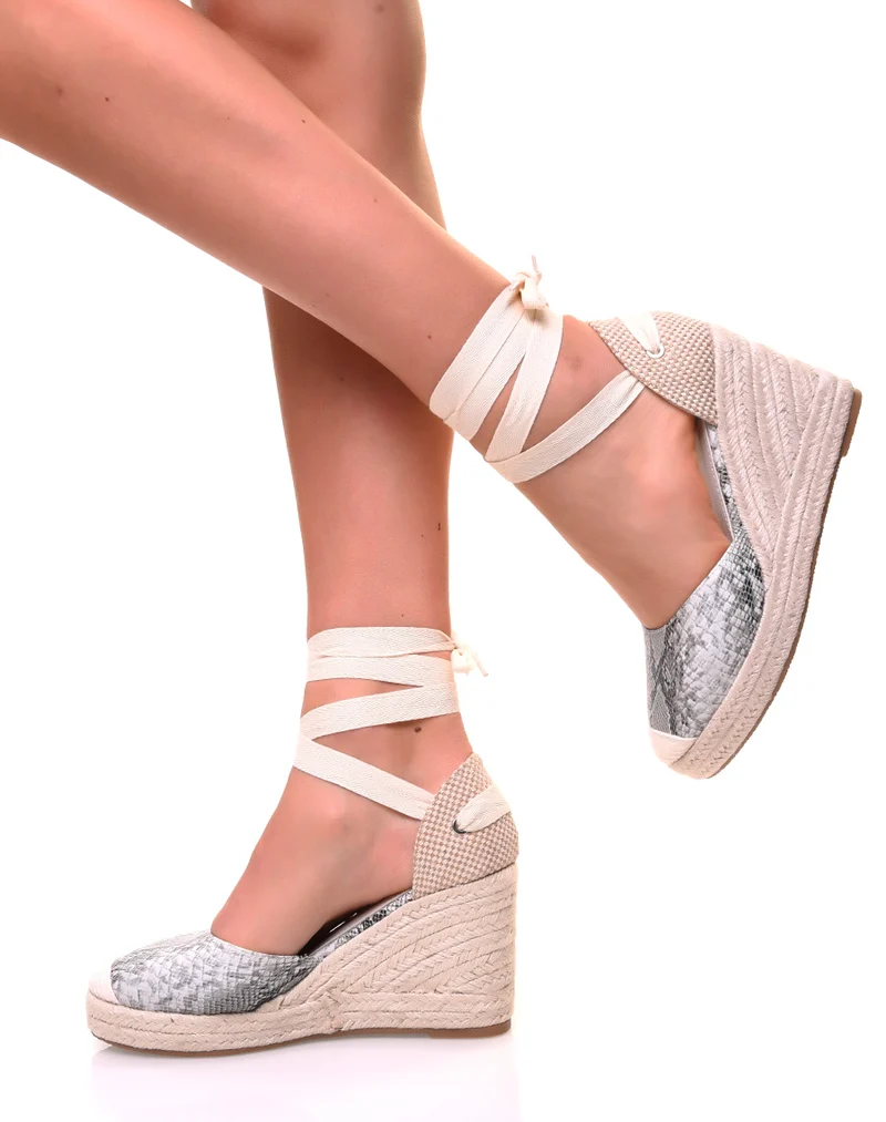 Espadrilles à talons compensés en toile effet python à rubans