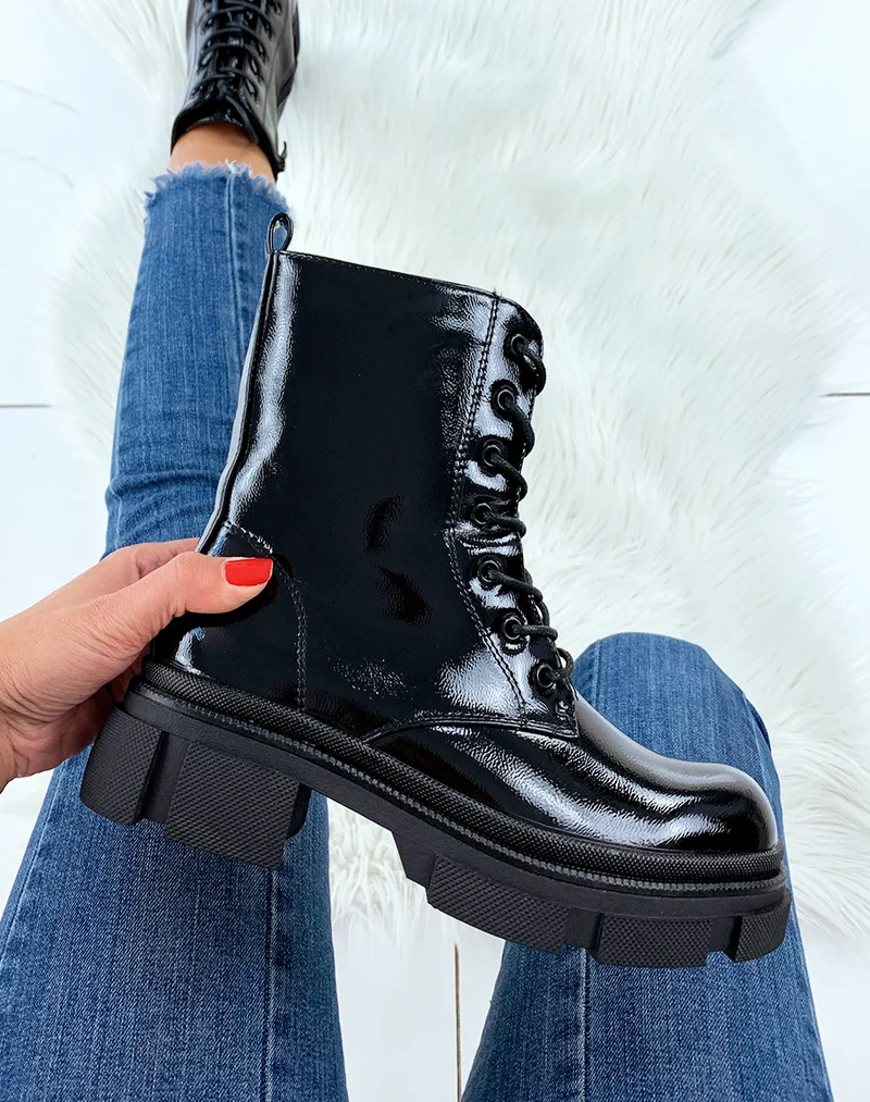 Bottines vernies noires montante à lacet fin