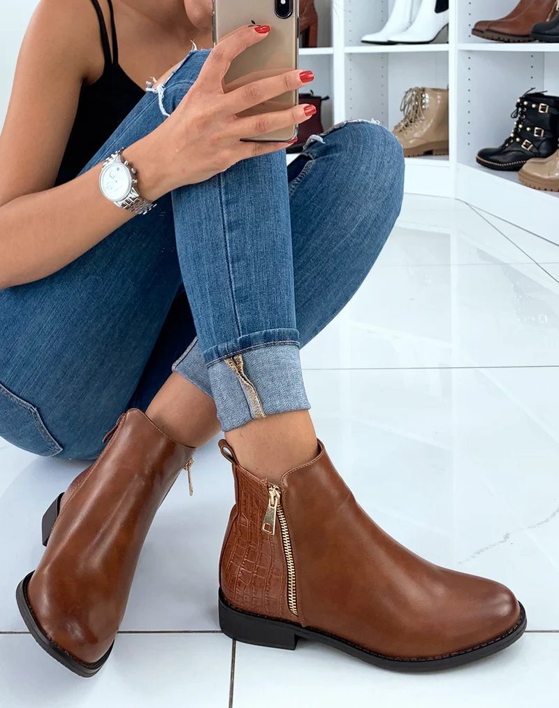 Bottines camel effet croco