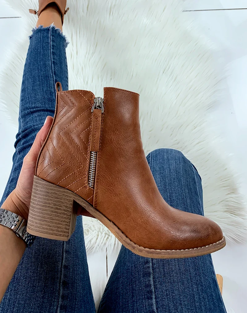 Bottines basses camel à talons mi-haut