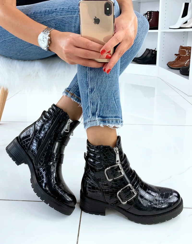 Bottines montantes vernies noires croco avec deux boucles