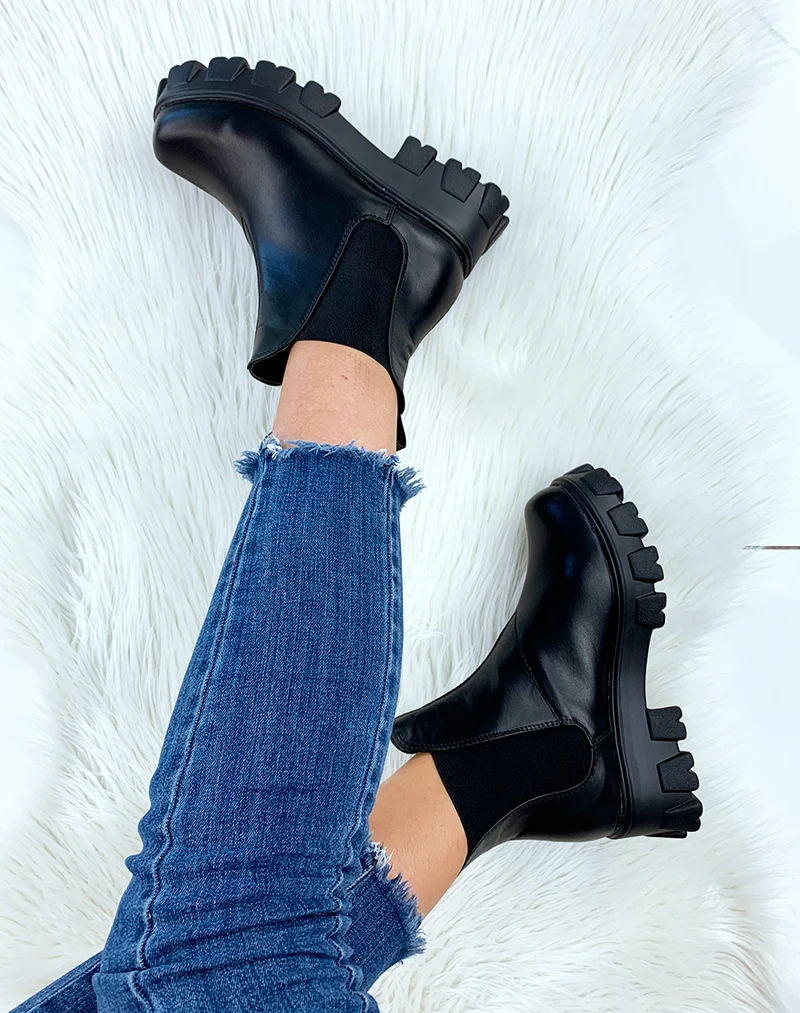 Bottines noires à plateforme crantée