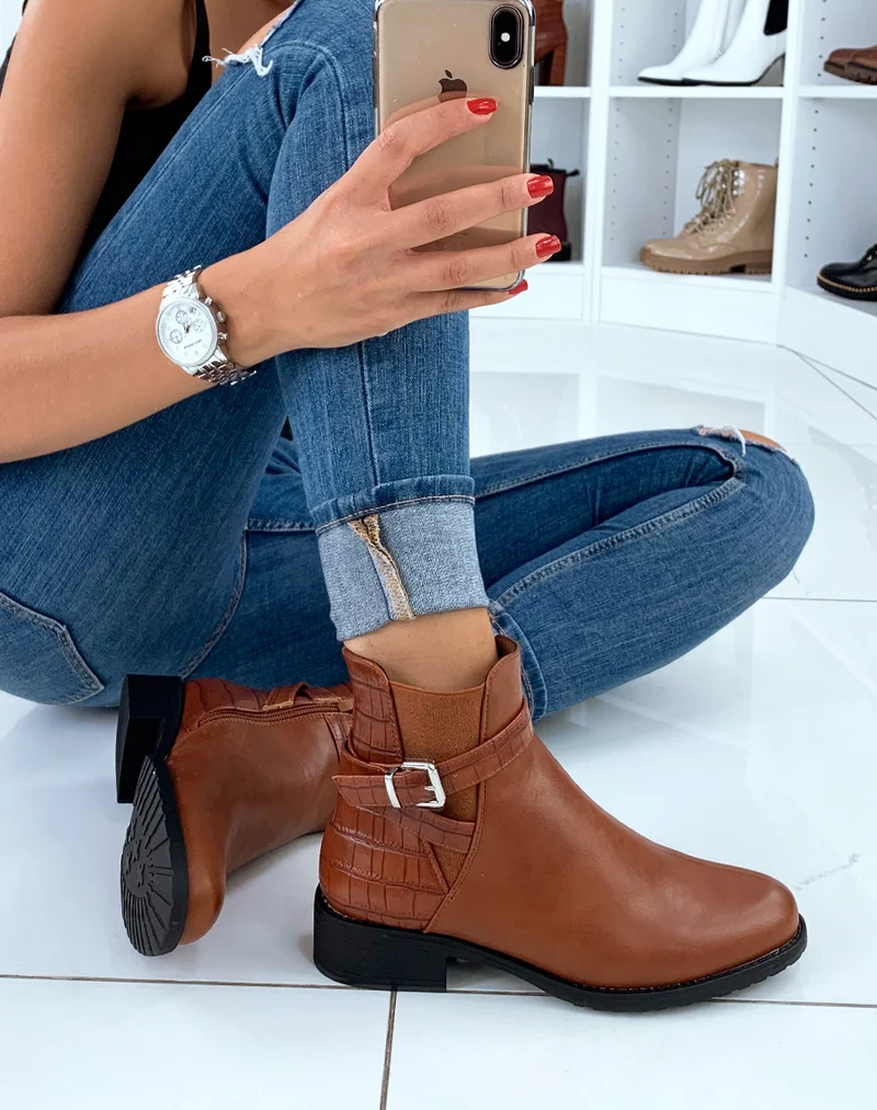 Bottines basses camel effet croco