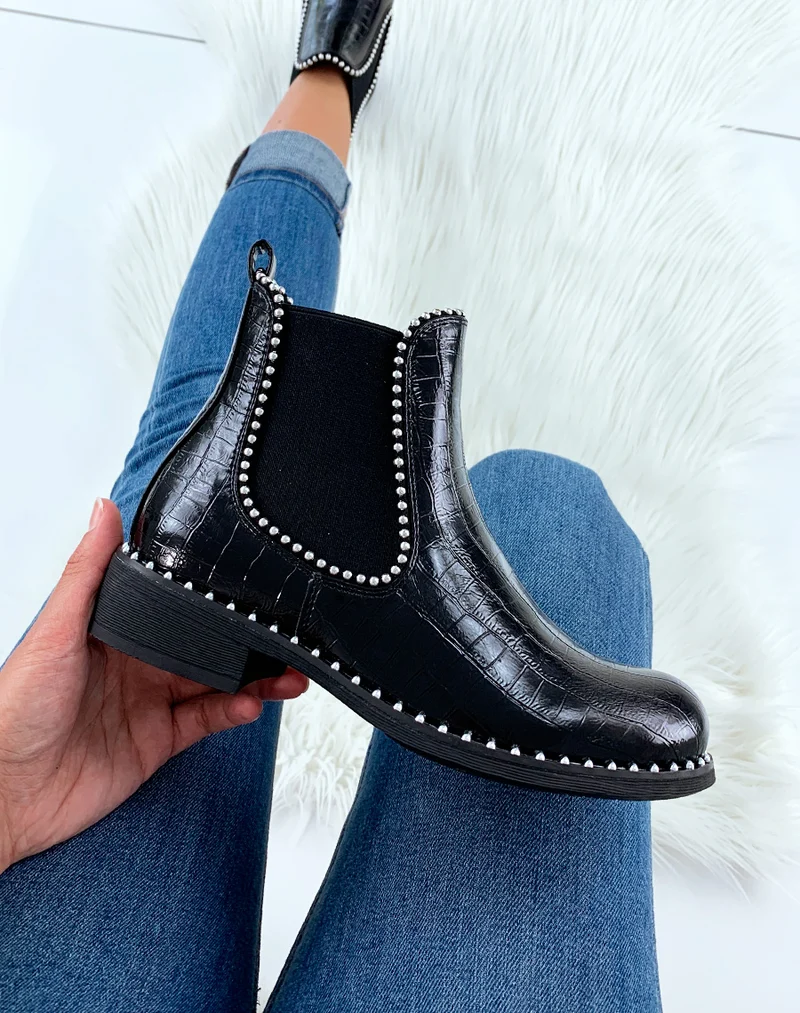 Bottines noires effet croco et perle d?ornement argent