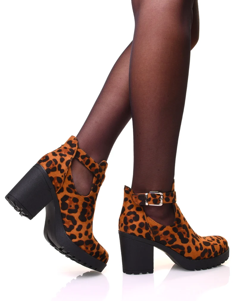 Bottines léopard en suédine ajourée