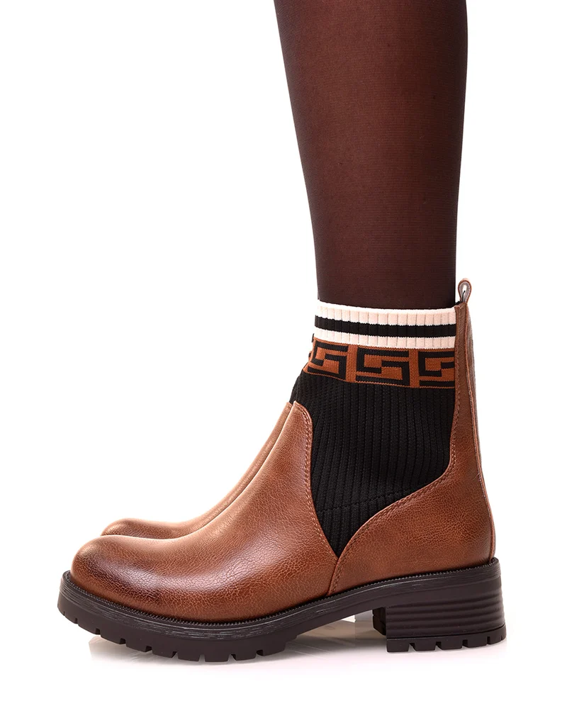 Bottines camel à effet chaussette