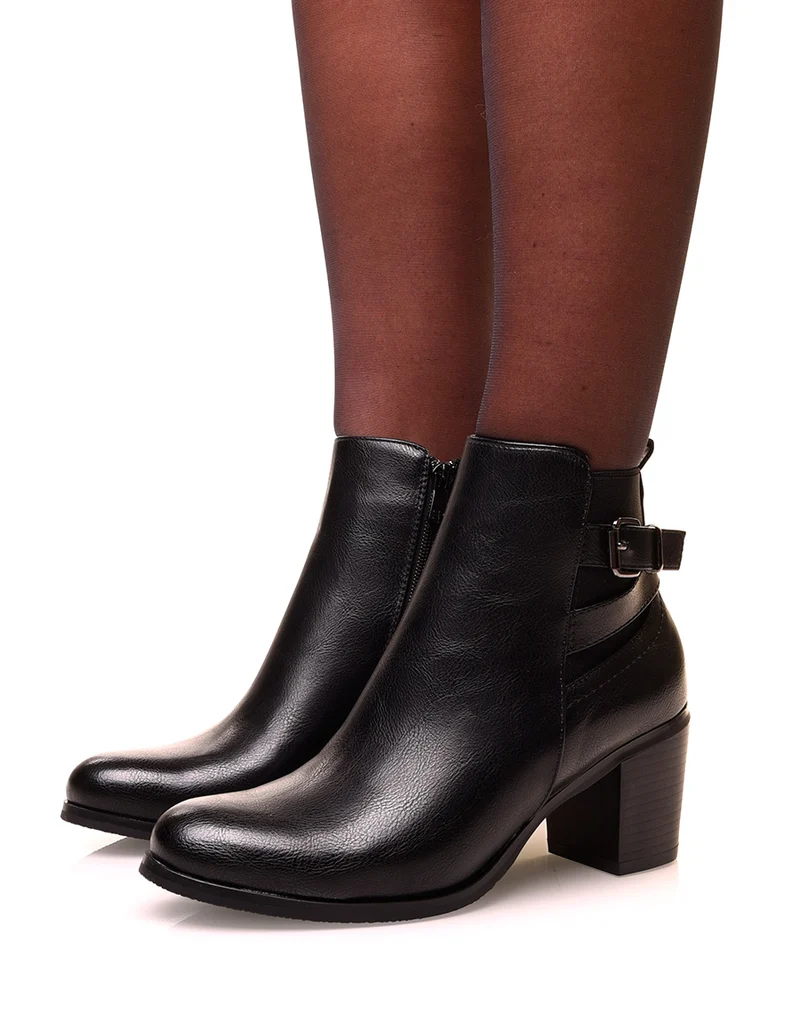 Bottines noires à talons carrés et à sangle