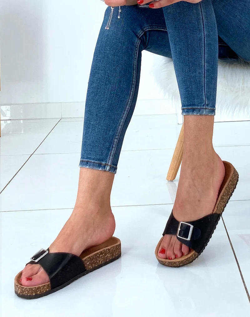 Mules noires à boucles et à semelles anatomiques