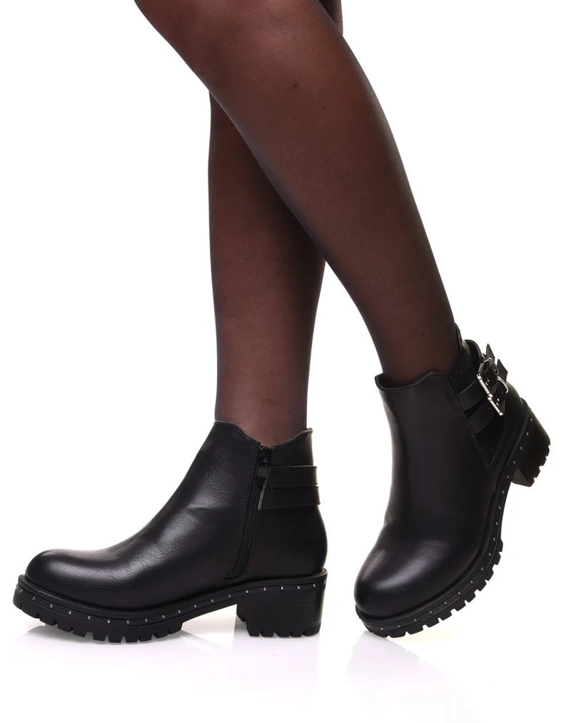 Bottines noires à semelle crantée et cloutée