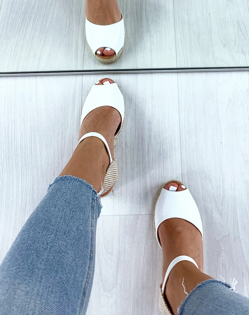 Sandales espadrilles compensées blanches effet croco et corde