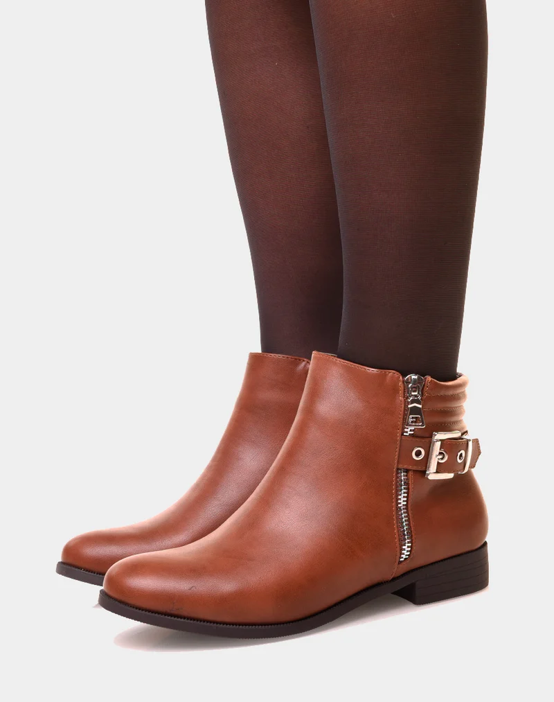 Bottines camel basses à zip décoratif