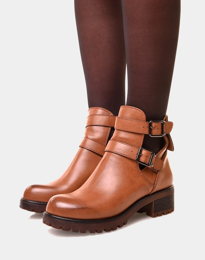 Bottines camelles ajourées à sangles