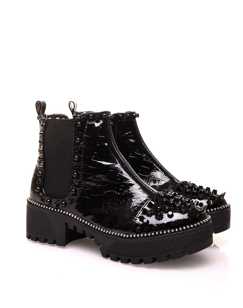 Bottines noires vernis effet croco à clous