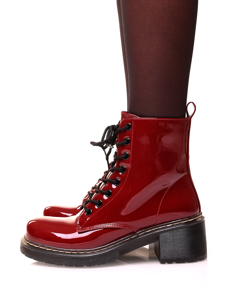 Bottines montantes bordeaux vernies à lacets
