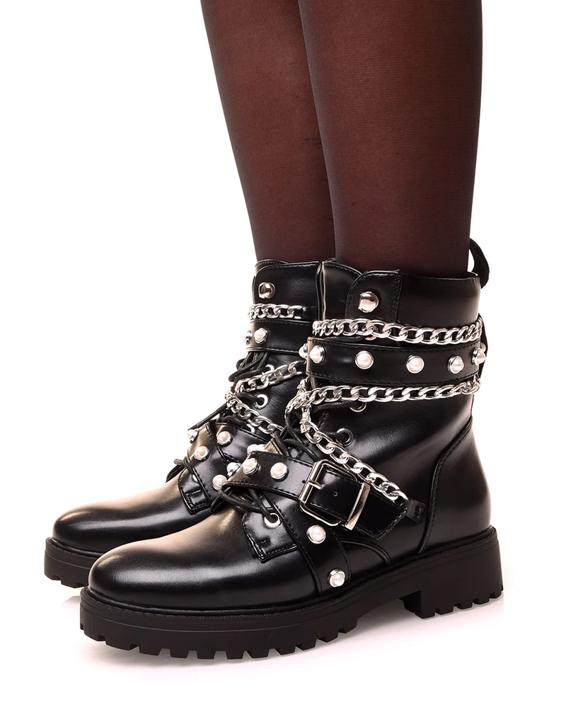 Bottines noires à multiples sangles perlés et chaines