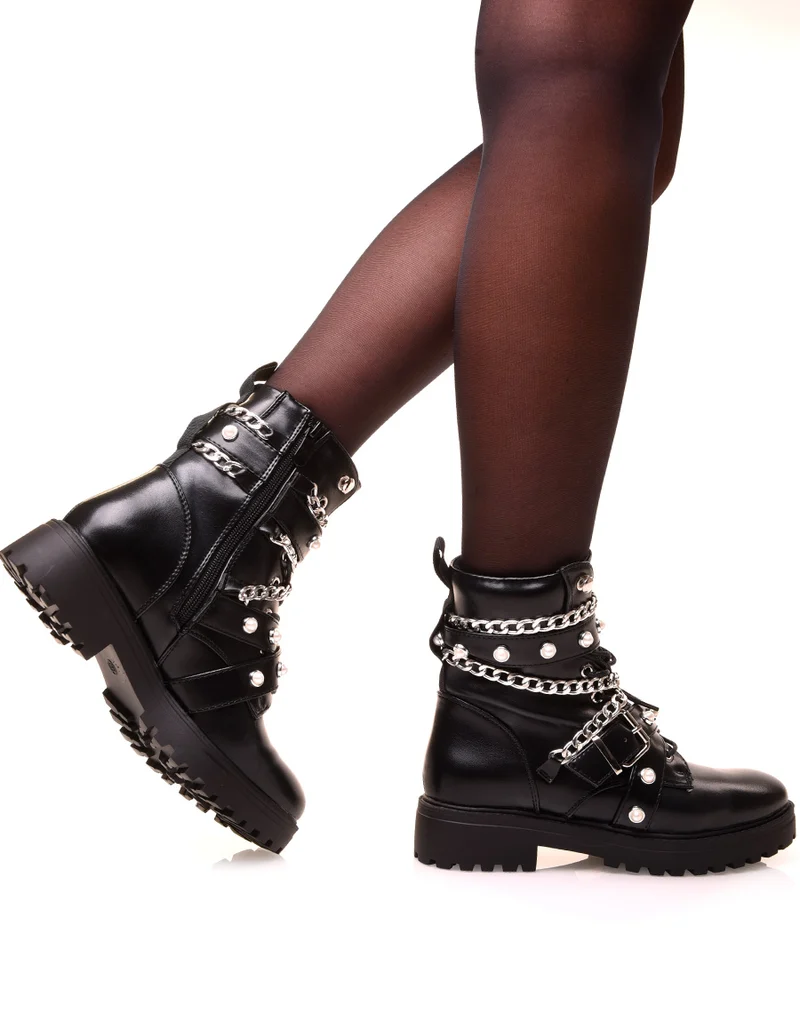 Bottines noires à multiples sangles perlés et chaines