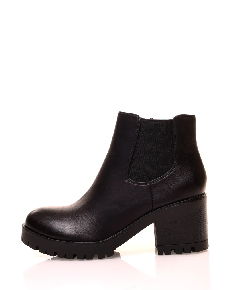 Chelsea boots noires à semelles crantées