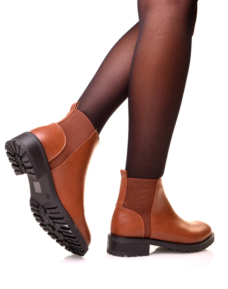 Boots camel plate à bout arrondi
