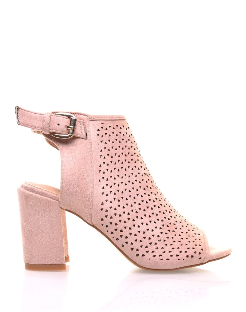 Sandales rose pales perforées à talons mi hauts
